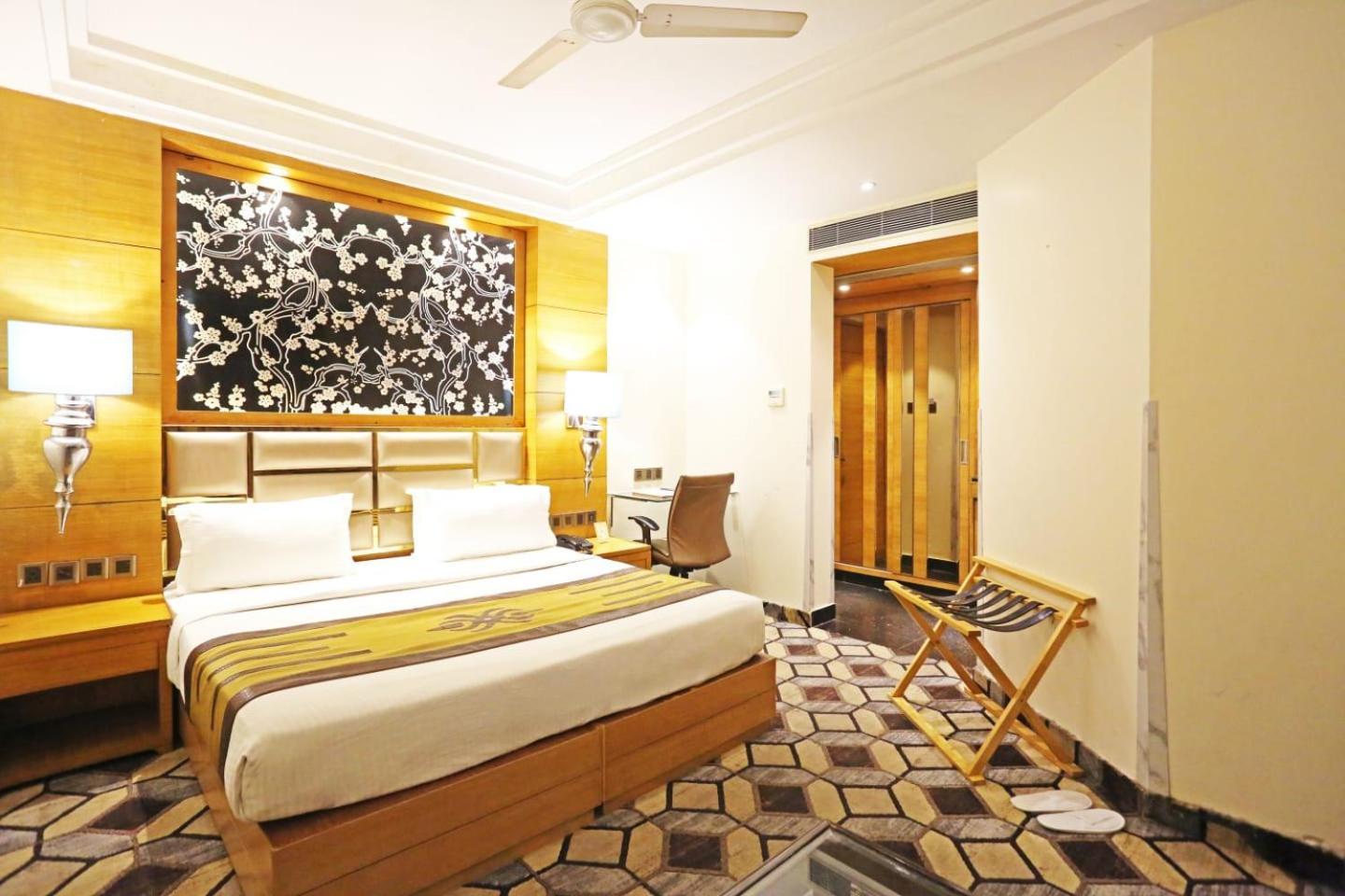 Airport Hotel Claytone New Delhi Ngoại thất bức ảnh