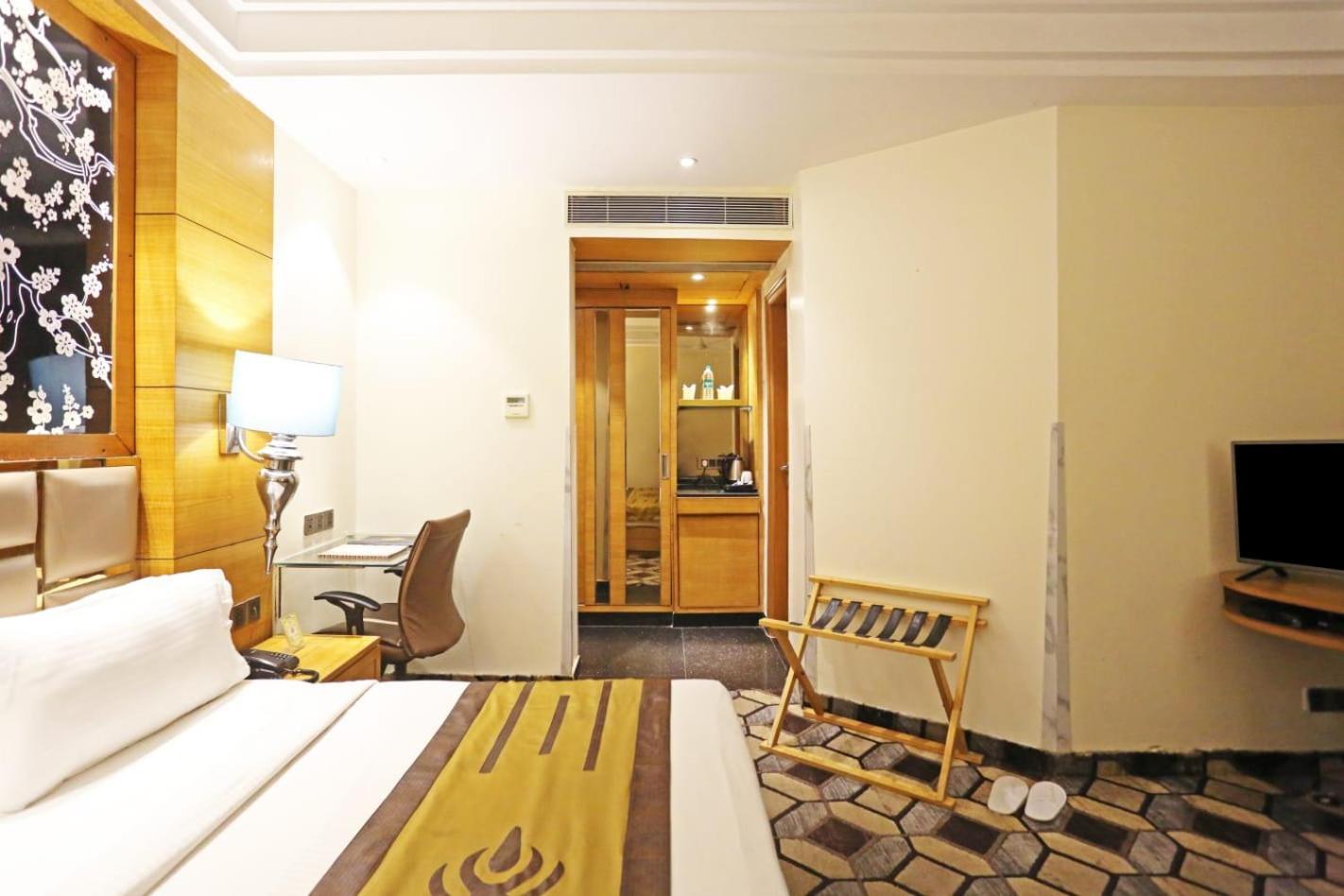 Airport Hotel Claytone New Delhi Ngoại thất bức ảnh