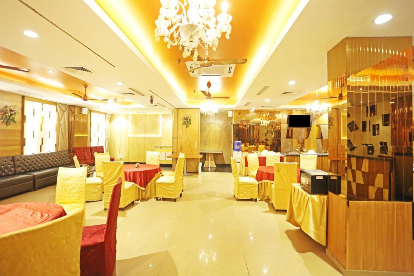 Airport Hotel Claytone New Delhi Ngoại thất bức ảnh