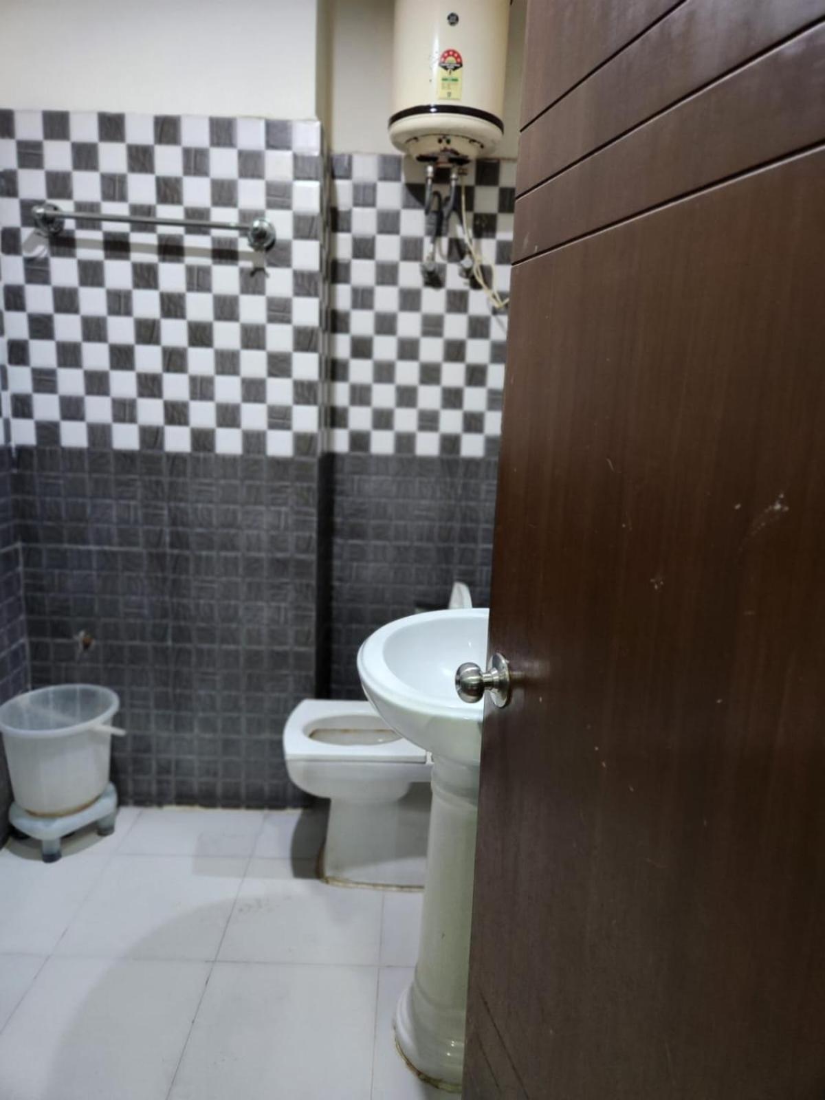 Airport Hotel Claytone New Delhi Ngoại thất bức ảnh
